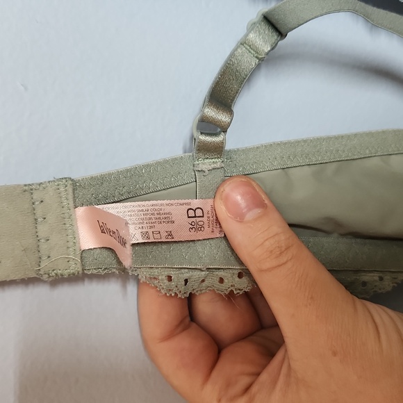 Set of 3 bras - 36B - Picture 3 of 5